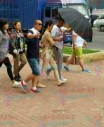 林心如最新大肚照 网友:感觉跟六个月大似的 林心如最新大肚照 网友:感觉跟六个月大似的